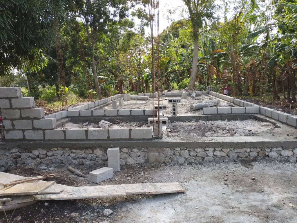 Grounds for the reconstruction of the daycare center in Les Cayes